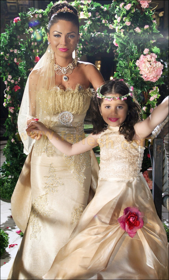 صورة رقم 29 - فرفش يرصد حقيقة تزوير صور زفاف دوللي شاهين! صورة رقم 29 - فرفش يرصد حقيقة تزوير صور زفاف دوللي شاهين!