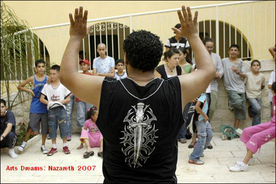 صورة رقم 17 - العالم.. بعيدا عن الحروب والعنصرية صورة رقم 17 - العالم.. بعيدا عن الحروب والعنصرية
