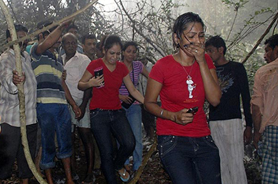 صورة رقم 8 - كارثة جديدة.. 160 قتيلاً بتحطم طائرة هندية بمطار مانغلور!! صورة رقم 8 - كارثة جديدة.. 160 قتيلاً بتحطم طائرة هندية بمطار مانغلور!!