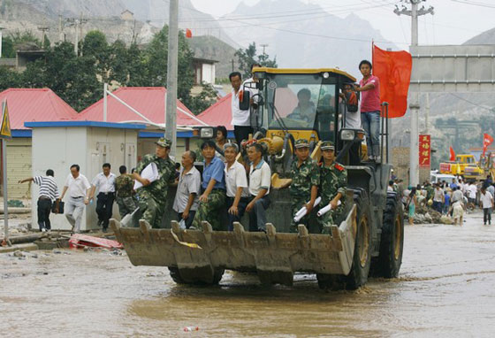 صورة رقم 15 - إجلاء 50 ألف شخص من الصين جراء الفياضانات في كوريا صورة رقم 15 - إجلاء 50 ألف شخص من الصين جراء الفياضانات في كوريا