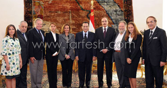 صورة رقم 1 - فرفش يسأل النجوم عن انطباعاتهم بعد لقائهم الرئيس مبارك صورة رقم 1 - فرفش يسأل النجوم عن انطباعاتهم بعد لقائهم الرئيس مبارك