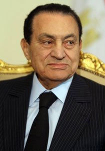 صورة رقم 1 - حسني مبارك يطلب العفو ويعتذر لشعب مصر باسمه وباسم اسرته! صورة رقم 1 - حسني مبارك يطلب العفو ويعتذر لشعب مصر باسمه وباسم اسرته!