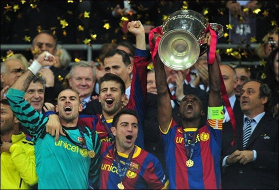 صورة رقم 7 - برشلونة يتربع على عرش اوروبا بعد افتراسه ثلاثية في مانشستر صورة رقم 7 - برشلونة يتربع على عرش اوروبا بعد افتراسه ثلاثية في مانشستر