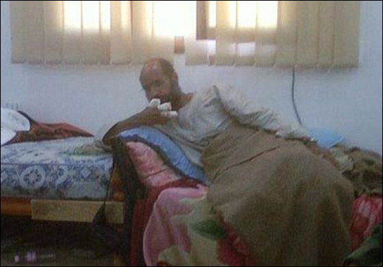 صورة رقم 2 - صور جديدة لسيف الاسلام القذافي بعد اعتقاله! صورة رقم 2 - صور جديدة لسيف الاسلام القذافي بعد اعتقاله!