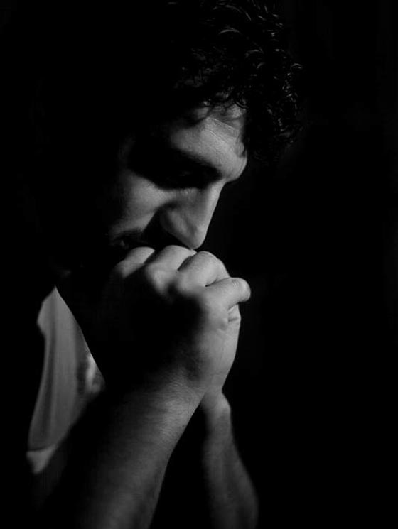 صورة رقم 1 - شاب يروي عذابه بعد ان تخلى عنه صديقه وتزوج من فتاة صورة رقم 1 - شاب يروي عذابه بعد ان تخلى عنه صديقه وتزوج من فتاة