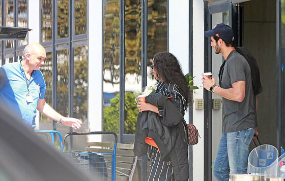 علاقة حب تجمع الفنانة العالمية ريهانا مع الملياردير السعودي حسن جميل  صورة رقم 3