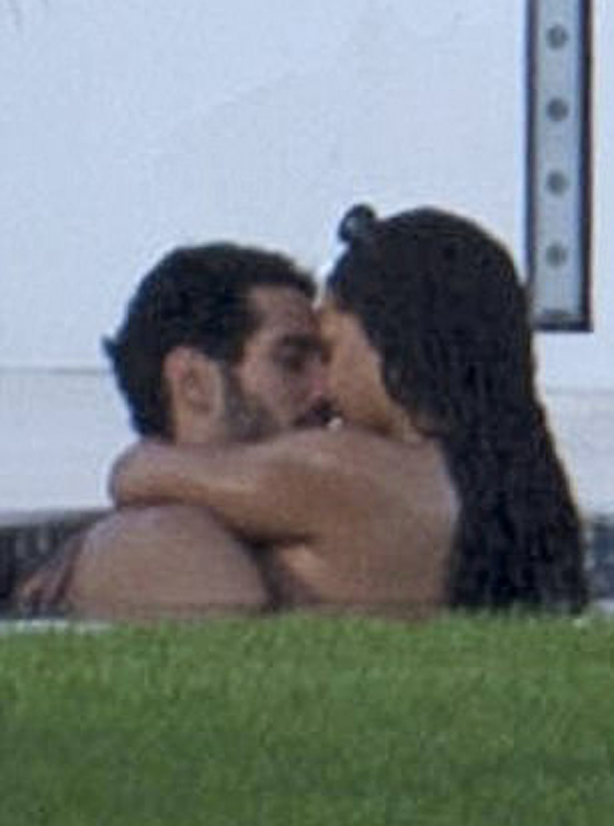 علاقة حب تجمع الفنانة العالمية ريهانا مع الملياردير السعودي حسن جميل  صورة رقم 5