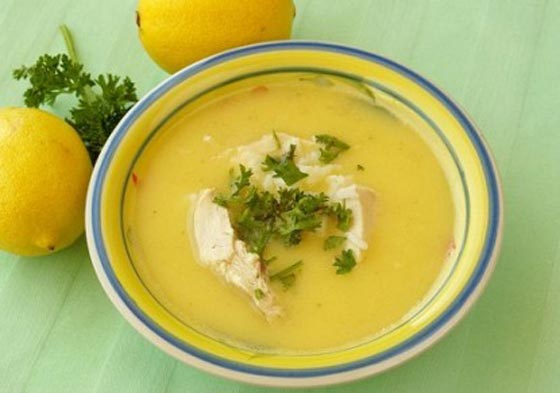صورة رقم 3 - طبق شتوي مميز.. شوربة الدجاج بالليمون صورة رقم 3 - طبق شتوي مميز.. شوربة الدجاج بالليمون