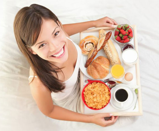 اليكِ مجموعة خطوات مهمة تحمي بشرتكِ من الشيخوخة المبكرة صورة رقم 5