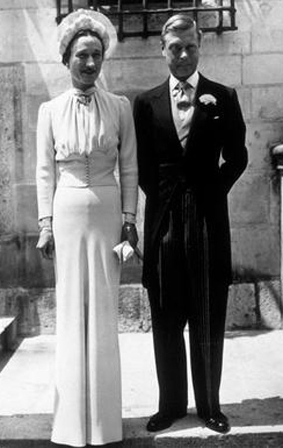 بالصور.. إليكم أبرز وأجمل فساتين الزفاف الملكية عبر الزمن صورة رقم 2