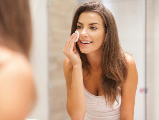 إتباعك لهذه العادات السيئة تؤثر على مظهرك وجمالك صورة رقم 1