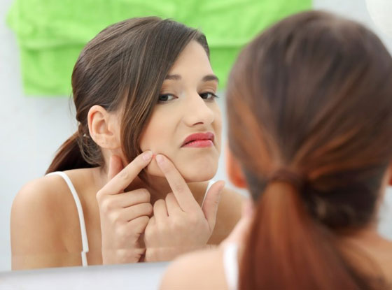 إتباعك لهذه العادات السيئة تؤثر على مظهرك وجمالك صورة رقم 3