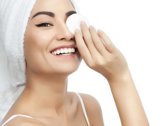  4 طرق جديدة وفعّالة لتنظيف البشرة من الشوائب المتراكمة صورة رقم 2