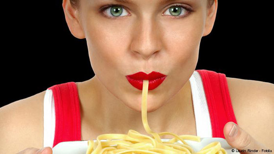 اليكم شائعات عن فوائد ومضار بعض الأطعمة صورة رقم 1