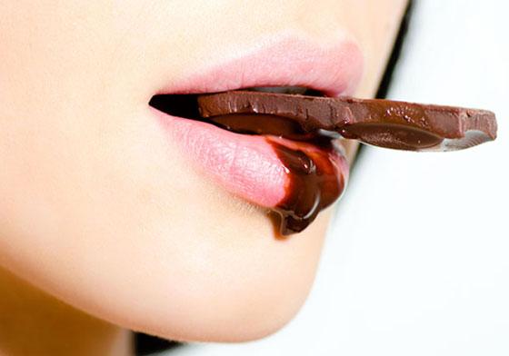 مكوّنات طبيعيّة تساعدك في حل مشكلة تشقّق الشفاه صورة رقم 7 مكوّنات طبيعيّة تساعدك في حل مشكلة تشقّق الشفاه صورة رقم 7