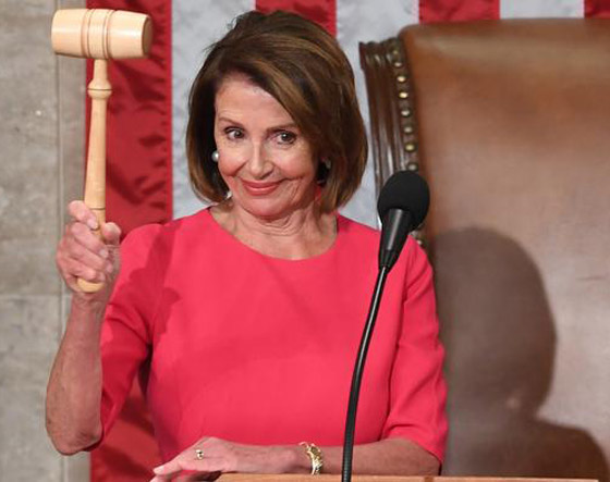 لكل فستان قصة ـ ملابس شخصيات سياسية أثارت الجدل صورة رقم 1 لكل فستان قصة ـ ملابس شخصيات سياسية أثارت الجدل صورة رقم 1