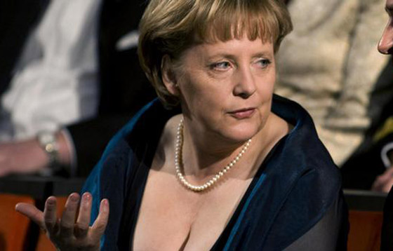 لكل فستان قصة ـ ملابس شخصيات سياسية أثارت الجدل صورة رقم 2 لكل فستان قصة ـ ملابس شخصيات سياسية أثارت الجدل صورة رقم 2