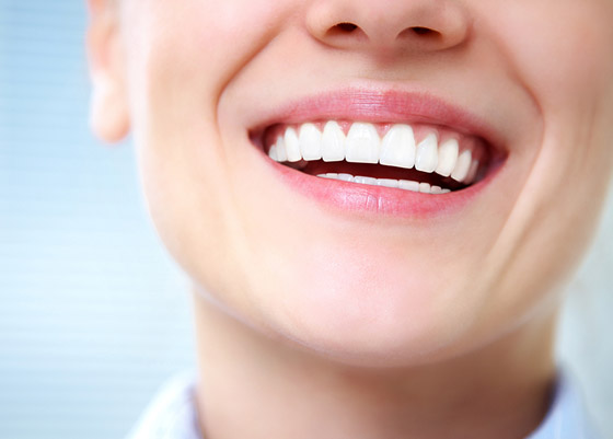 كل ما تريد معرفته عن تنظيف الأسنان وتبييضها وحمايتها من التصبغات صورة رقم 19