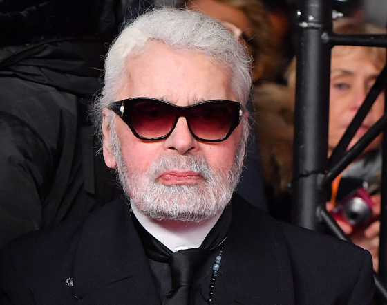 بالصور: أول عرض أزياء لدار شانيل بعد وفاة مؤسسها كارل لاغرفيلد صورة رقم 11