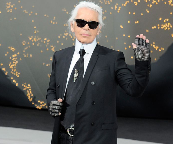 بالصور: أول عرض أزياء لدار شانيل بعد وفاة مؤسسها كارل لاغرفيلد صورة رقم 14