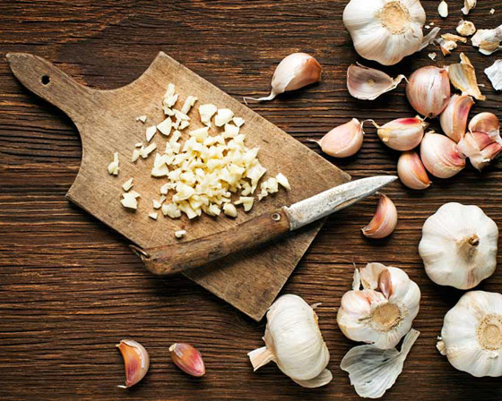 12 فائدة صحية مذهلة للثوم ستجعلكم تحرصون على تناوله يوميا صورة رقم 6