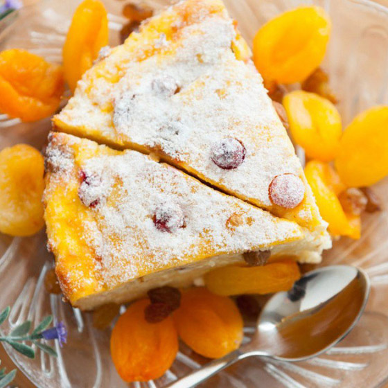 طريقة تحضير كعكة المشمش المجفف السهلة والطيبة لجميع المناسبات صورة رقم 1