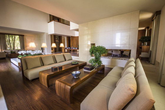 بالصور: تعرفوا على منزل إيلي صعب الفخم .. يساوي 20 مليون دولار صورة رقم 8