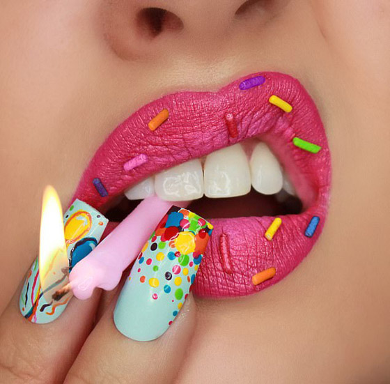 صور: فنانة مكياج تستخدم شفتيها كلوحة رسم فتحولهم لأجمل وأروع اللوحات صورة رقم 2