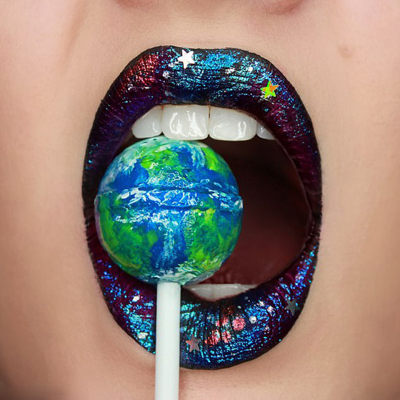 صور: فنانة مكياج تستخدم شفتيها كلوحة رسم فتحولهم لأجمل وأروع اللوحات صورة رقم 9