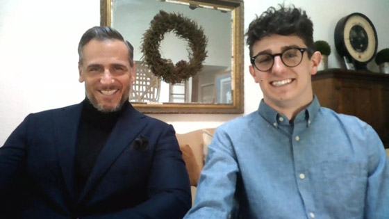 الأب الجذاب.. أب (45 عاما) يدخل مجال عرض الأزياء ويثير جنون الإنترنت صورة رقم 14