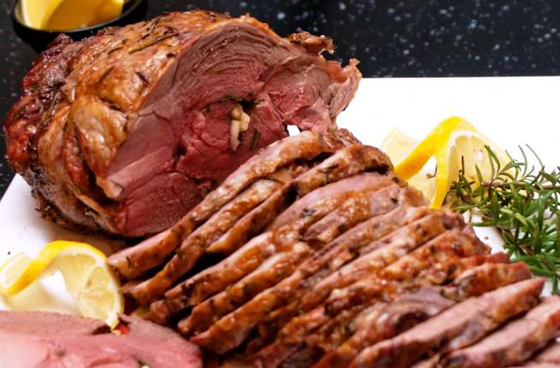 مأكولات عربية تقليدية لعيد الفصح: الخروف المحشي، المعمول والبيض الملون صورة رقم 9 مأكولات عربية تقليدية لعيد الفصح: الخروف المحشي، المعمول والبيض الملون صورة رقم 9