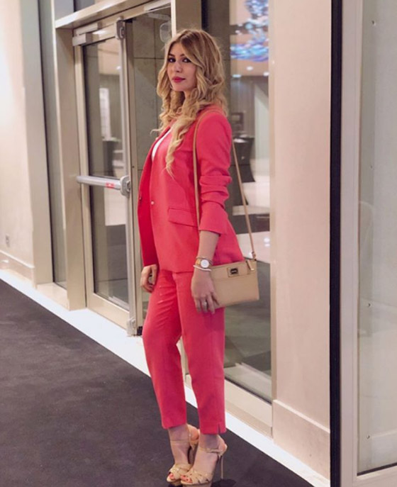 تتويج الجزائرية الأميرة سمارة يحيى ملكة جمال العرب، والوصيفة فلسطينية صورة رقم 10