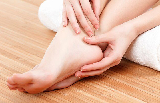 مجموعة طرق رائعة للاعتناء بالقدمين مع قدوم فصل الصيف صورة رقم 3 مجموعة طرق رائعة للاعتناء بالقدمين مع قدوم فصل الصيف صورة رقم 3