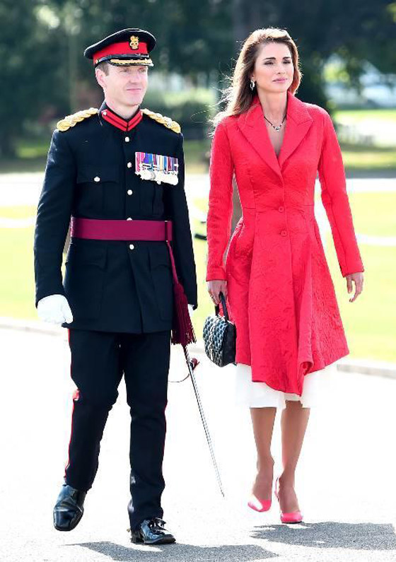 بالصور: 4 فساتين لا تتخلى عنهم الدوقات و الأميرات صورة رقم 9