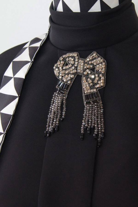 أجمل المشابك لعباءة المرأة الأنيقة من ماركة كاياك التركية صورة رقم 2 أجمل المشابك لعباءة المرأة الأنيقة من ماركة كاياك التركية صورة رقم 2