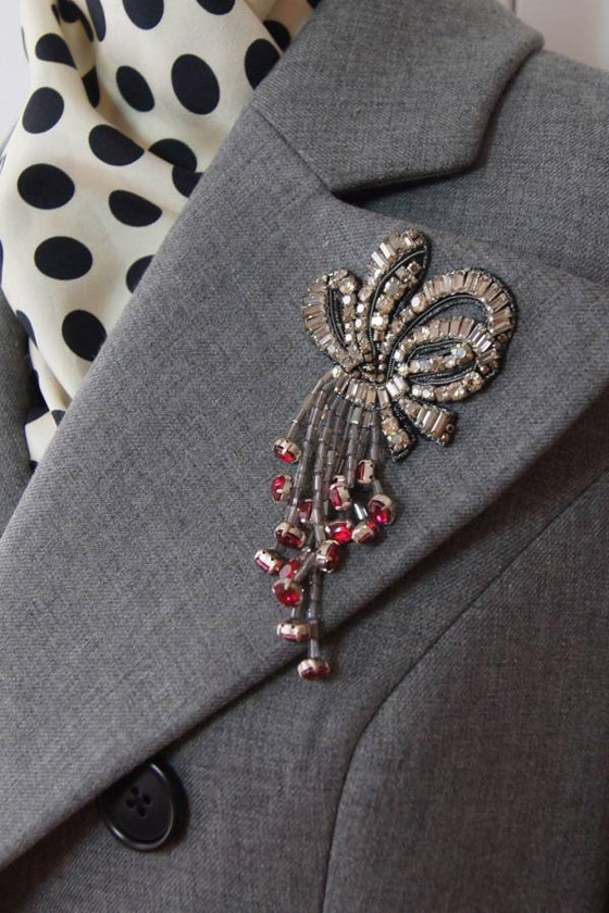 أجمل المشابك لعباءة المرأة الأنيقة من ماركة كاياك التركية صورة رقم 4 أجمل المشابك لعباءة المرأة الأنيقة من ماركة كاياك التركية صورة رقم 4