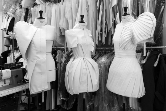 أجمل المشابك لعباءة المرأة الأنيقة من ماركة كاياك التركية صورة رقم 7 أجمل المشابك لعباءة المرأة الأنيقة من ماركة كاياك التركية صورة رقم 7