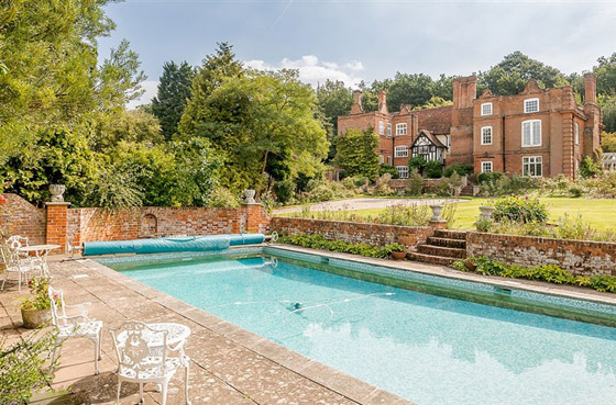 بالصور: قصر تاريخي للبيع بسعر 3.57 مليون دولار في بريطانيا صورة رقم 4