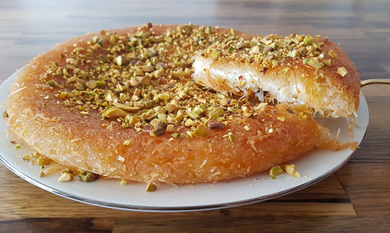 حلويات رمضانية: طريقة عمل الكنافة بالقشطة صورة رقم 7 حلويات رمضانية: طريقة عمل الكنافة بالقشطة صورة رقم 7