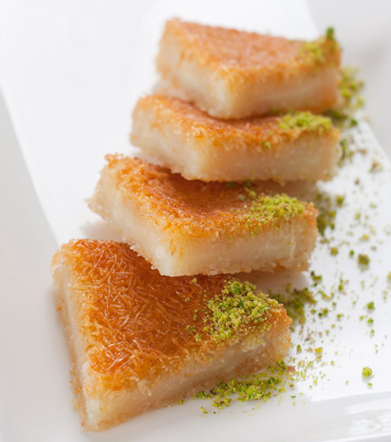 حلويات رمضانية: طريقة عمل الكنافة بالقشطة صورة رقم 12 حلويات رمضانية: طريقة عمل الكنافة بالقشطة صورة رقم 12