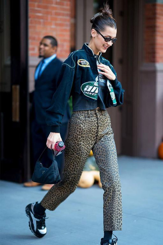  ما سر ارتداء بيلا حديد البناطيل الغريبة؟! صورة رقم 9