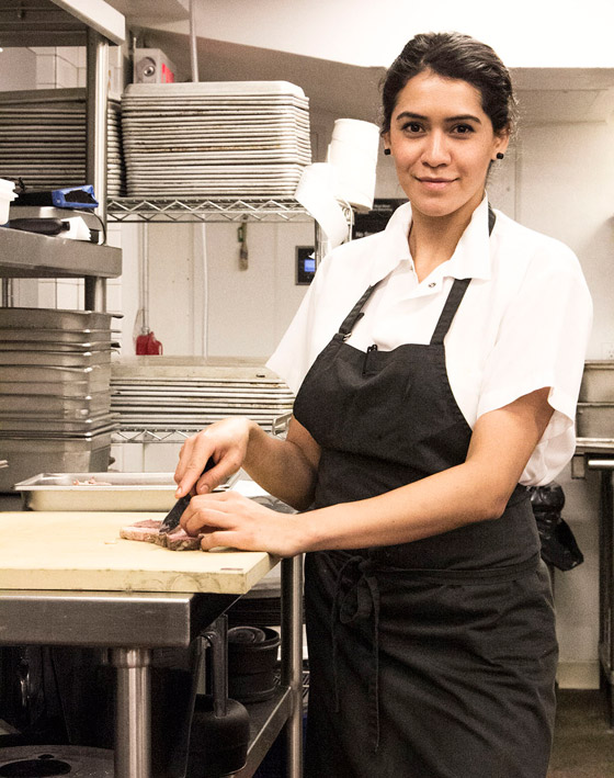 بالصور: شابة مكسيكية هي أصغر فائزة بجائزة أفضل شيف في العالم صورة رقم 9