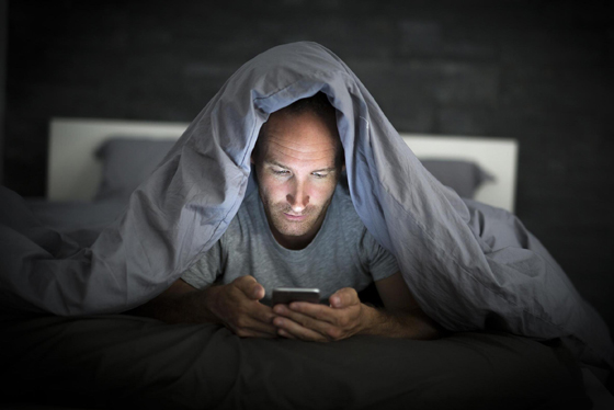 4 أبراج تتربع على عرش السهر في تصفح الإنترنت.. فهل برجك منهم؟ صورة رقم 7
