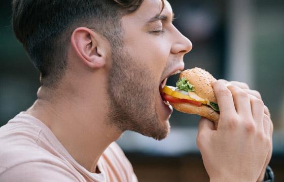 لن تصدق المخاطر والتهديدات التي تشكلها الوجبات السريعة على صحتك! صورة رقم 9