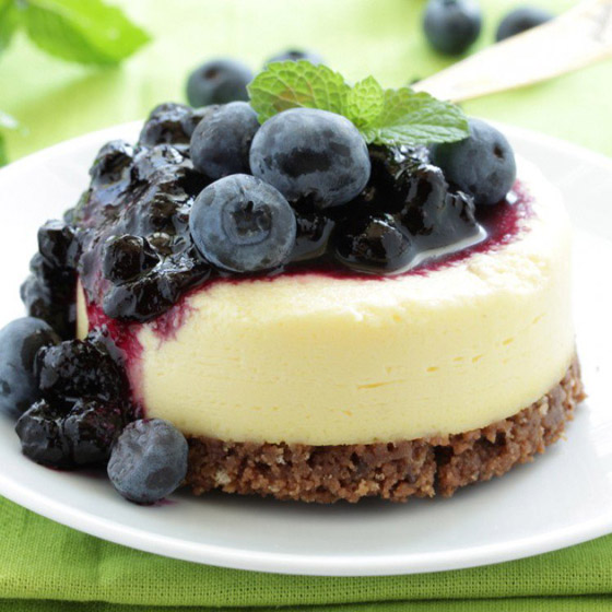 طريقة تحضير تشيز كيك البلوبري بدون فرن لأطيب وأشهى الحلويات الباردة صورة رقم 1