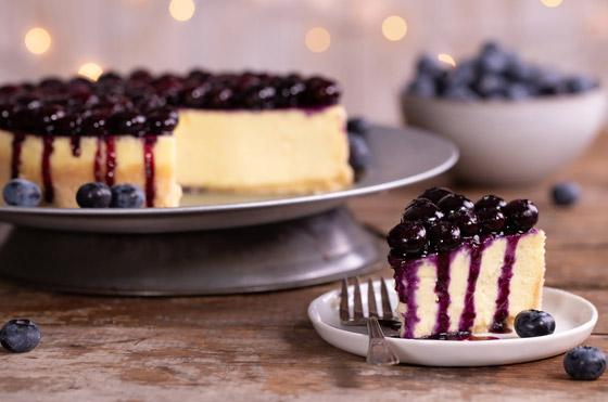 طريقة تحضير تشيز كيك البلوبري بدون فرن لأطيب وأشهى الحلويات الباردة صورة رقم 7