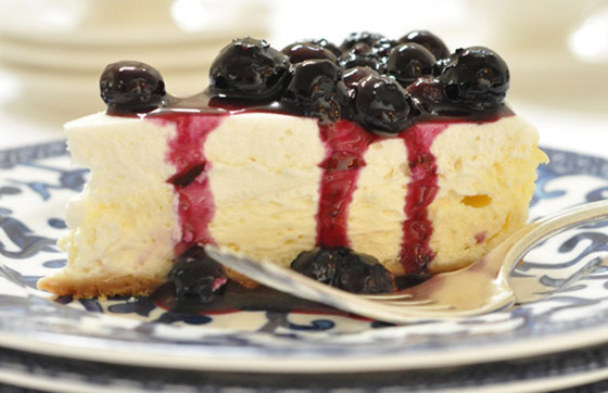 طريقة تحضير تشيز كيك البلوبري بدون فرن لأطيب وأشهى الحلويات الباردة صورة رقم 8