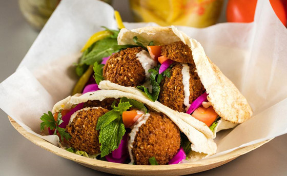 بعد يومها العالمي: لماذا يحتفظ محترفو الفلافل بسرها؟ فما هو أصلها؟ صورة رقم 15