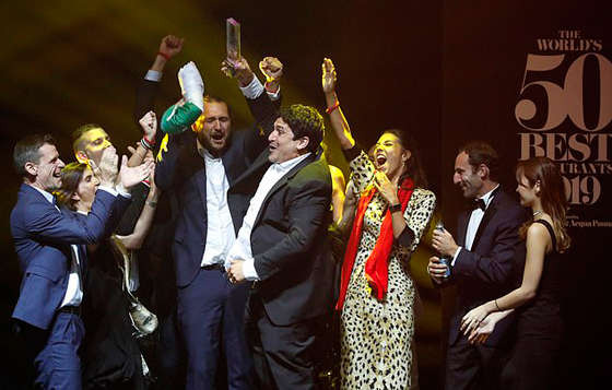 فيديو وصور: أطباق غريبة يقدمها المطعم الفرنسي 