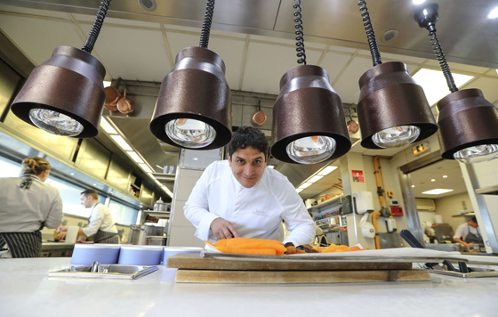 فيديو وصور: أطباق غريبة يقدمها المطعم الفرنسي 